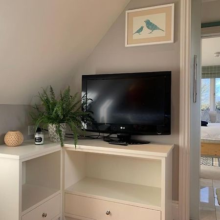 شقة Annexe Near Malmesbury / Tetbury Hankerton المظهر الخارجي الصورة