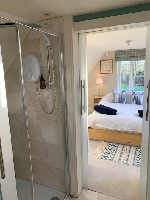 شقة Annexe Near Malmesbury / Tetbury Hankerton المظهر الخارجي الصورة