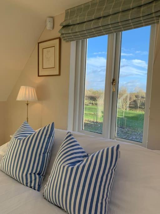 شقة Annexe Near Malmesbury / Tetbury Hankerton المظهر الخارجي الصورة
